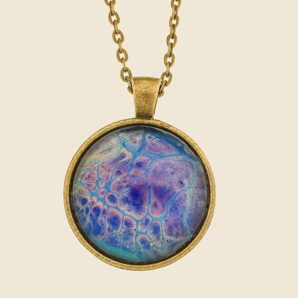 Round Bronze Fluid Art Pendant Necklace – Abstract Cosmic Design